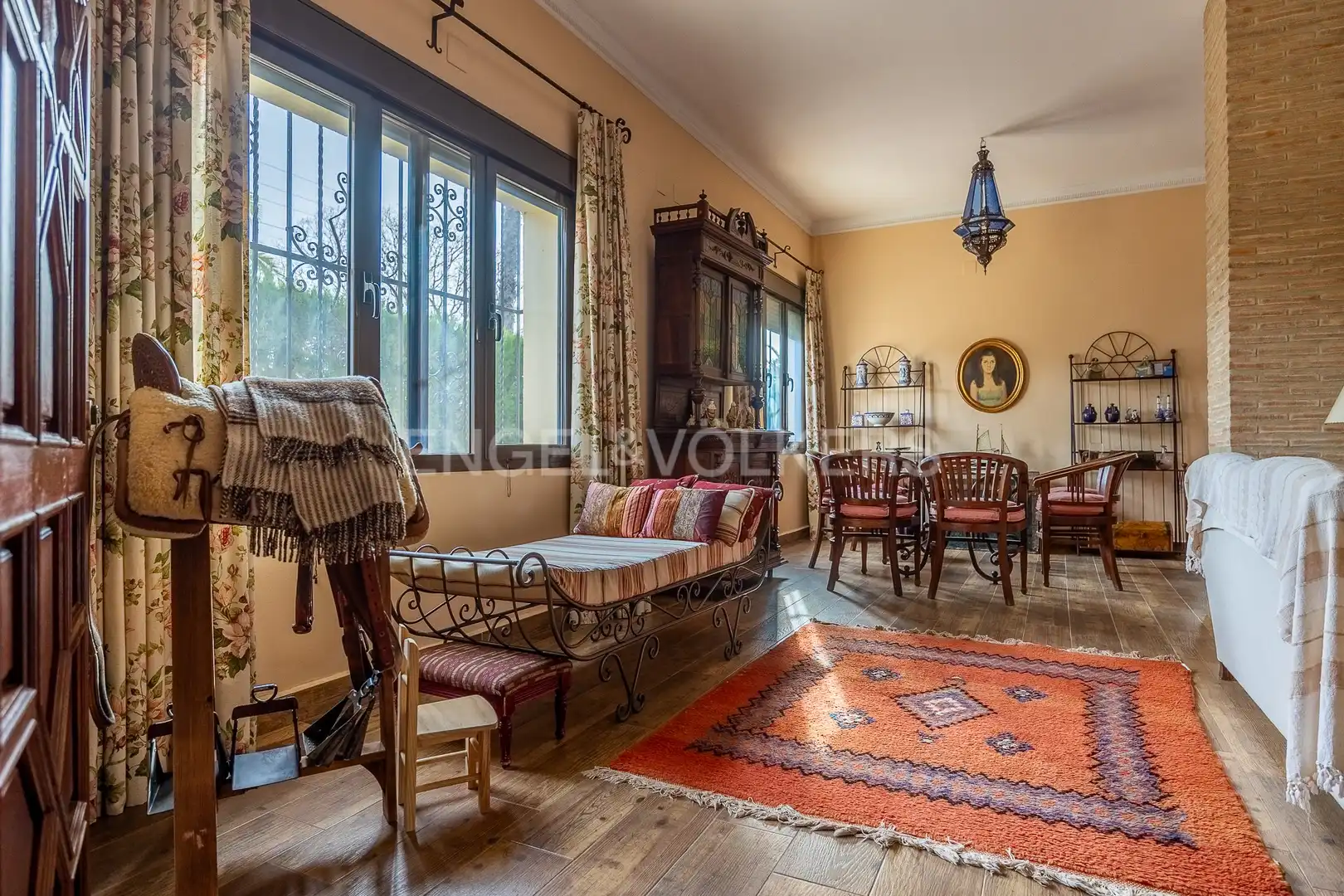 Sala de estar de Finca rústica en venta en Olivares con Calefacción, Jardín privado y Piscina