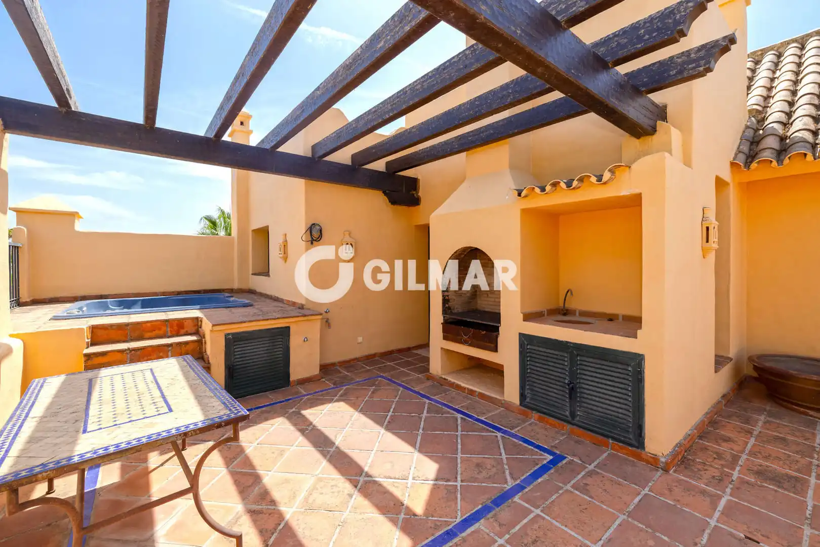 Terrassa de Dúplex en venda en Estepona amb Calefacció, Jardí privat i Traster