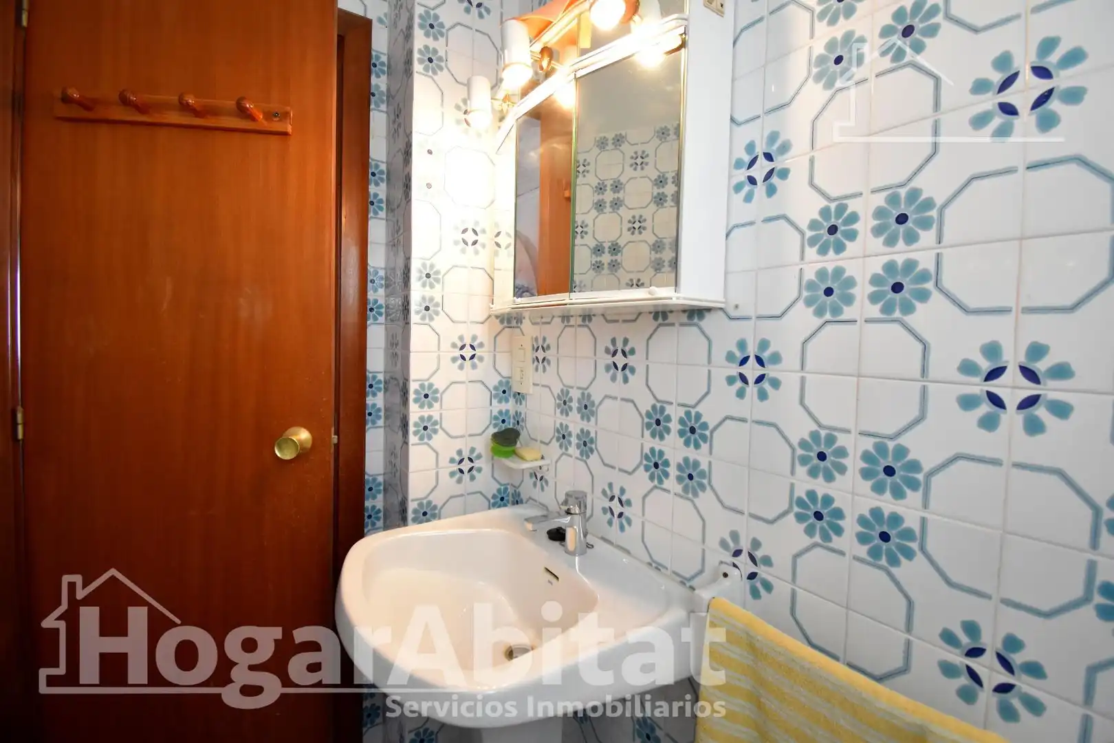 Bathroom of Flat for sale in Piles  with Air Conditioner, Heating and Storage room