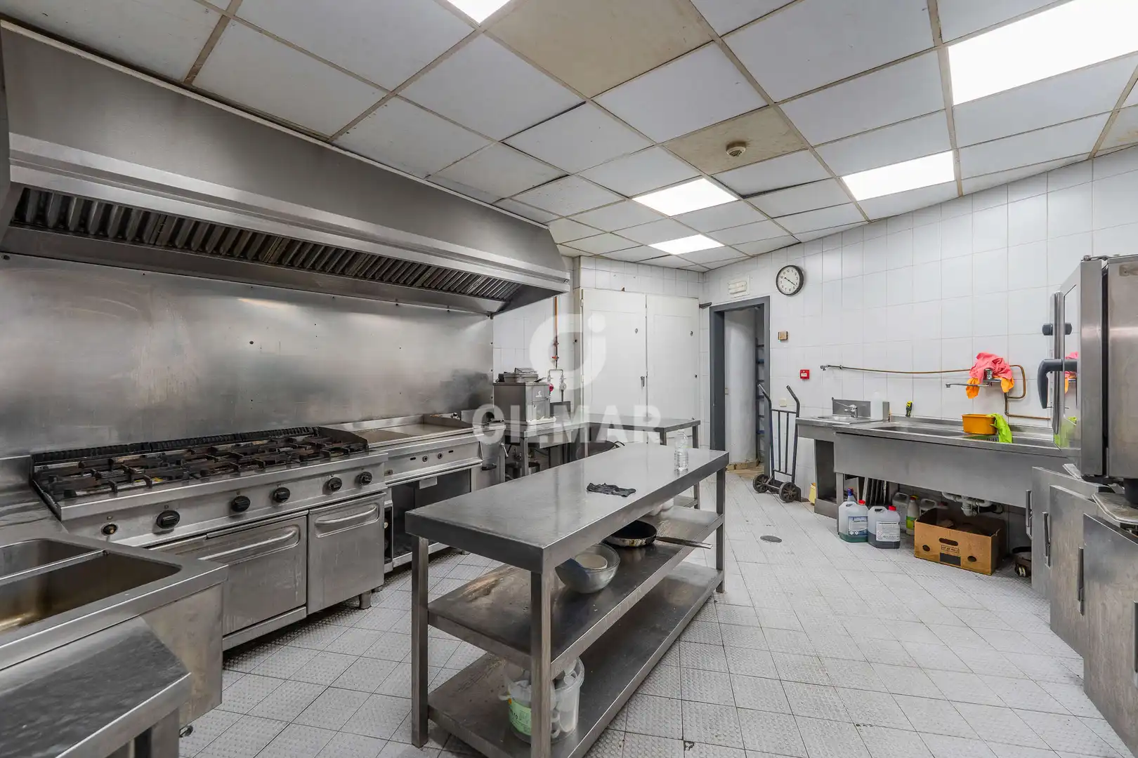 Cuina de Local en venda en Madrid amb Calefacció