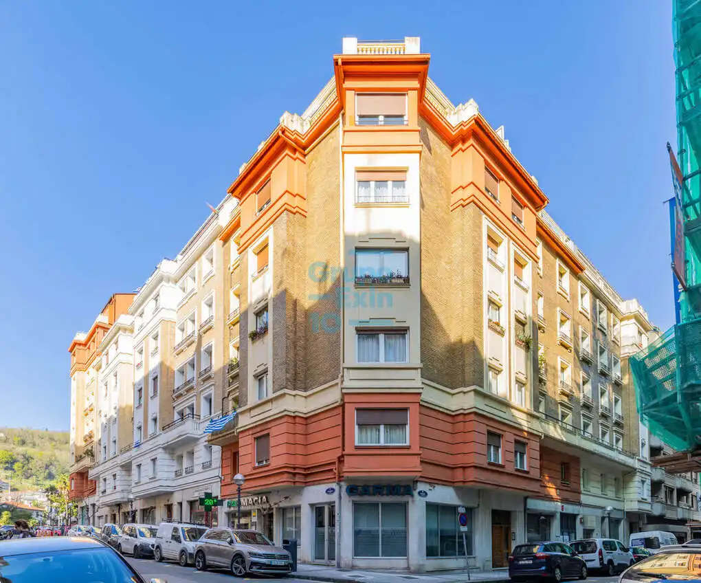 Vista exterior de Piso en venta en Donostia - San Sebastián  con Calefacción