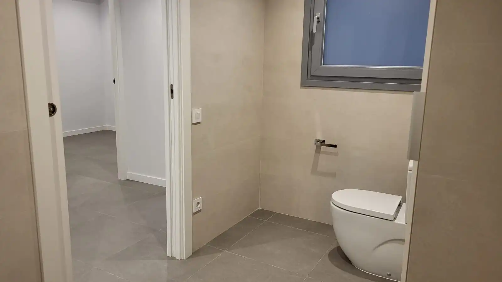 Bathroom of Ground floor for sale in Sabadell  with Air Conditioner and Heating