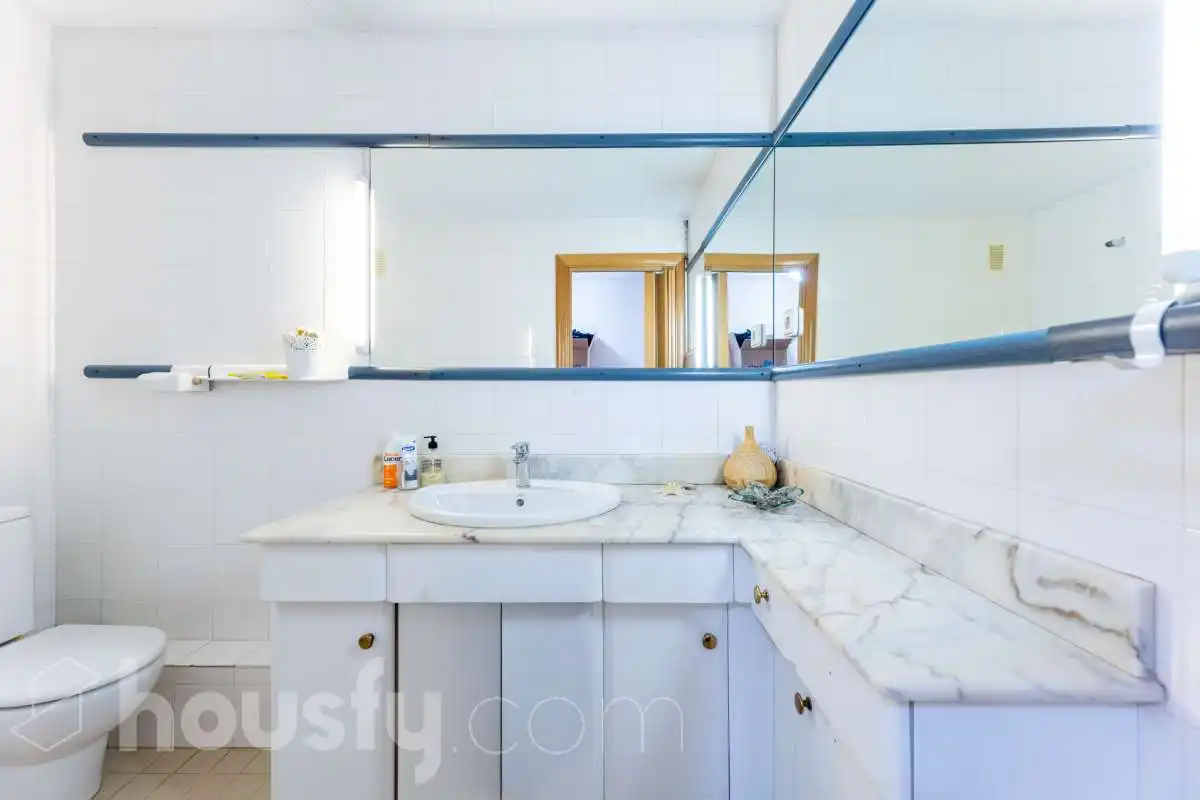 Badezimmer von Wohnung zum Verkauf in El Prat de Llobregat mit Klimaanlage, Terrasse und Balkon