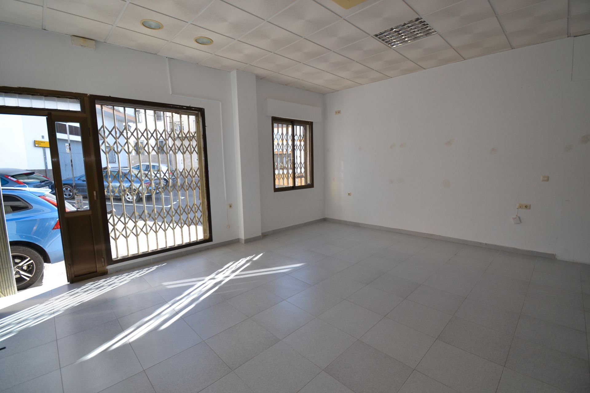 Local de lloguer en Malpartida de Plasencia amb Calefacció