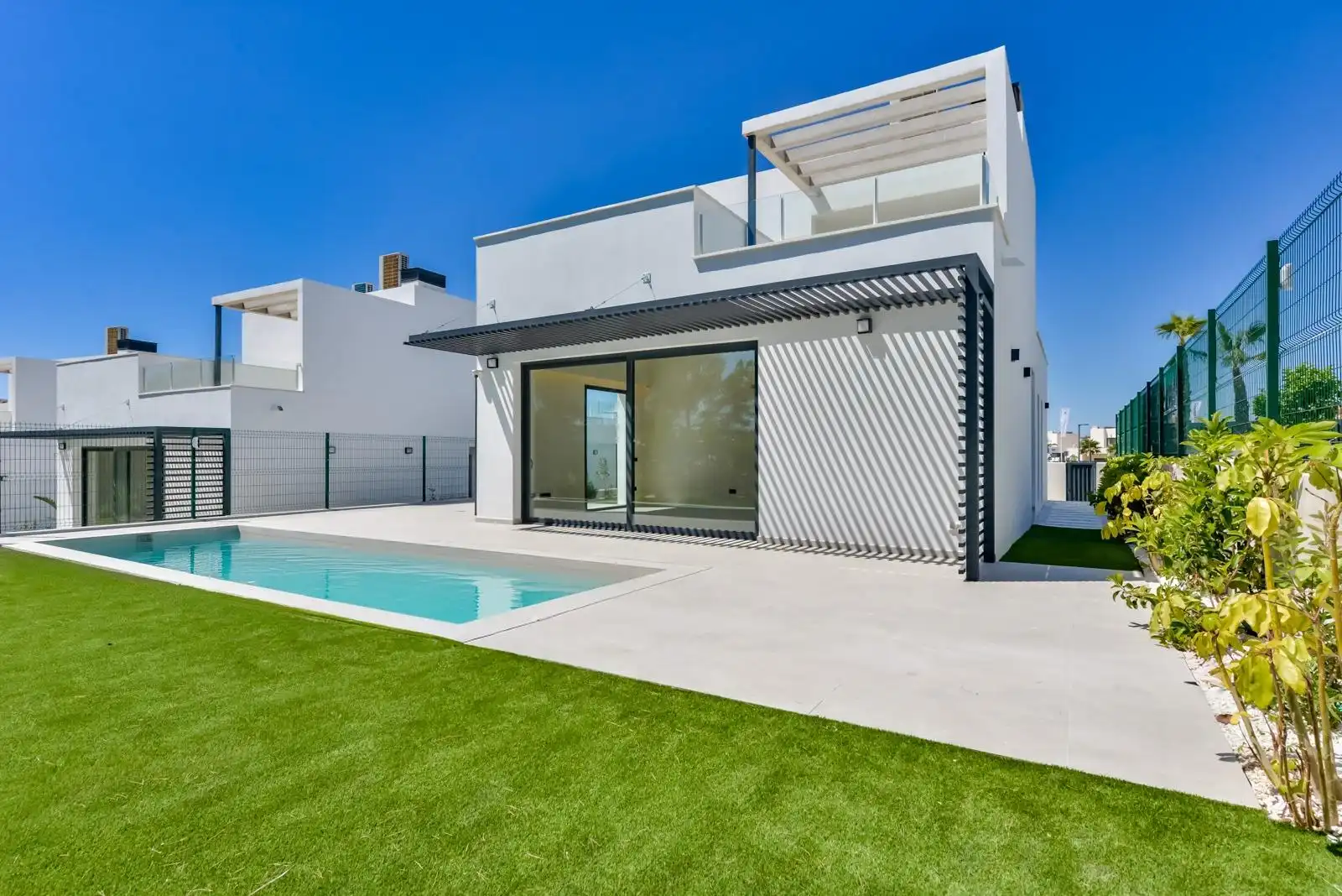 Villa avec piscine à vendre à Golf Bahía