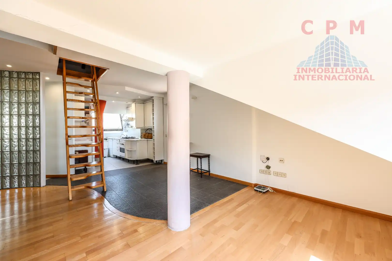 Dúplex de alquiler en  Madrid Capital con Aire acondicionado, Calefacción y Parquet