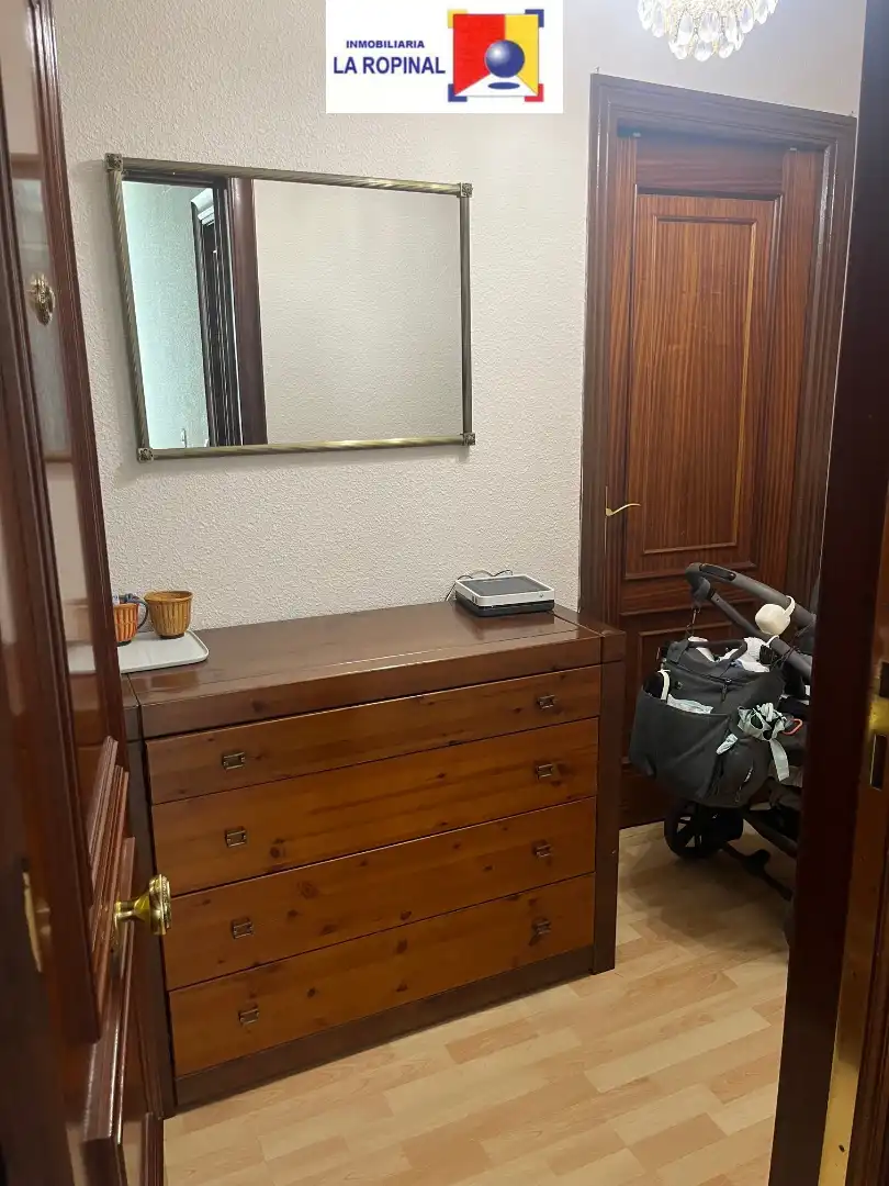 Bedroom of Flat for sale in Salamanca  with Heating, Parquet flooring and Furnished