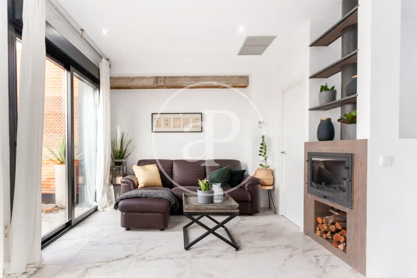 Wohnzimmer von Dachboden zur Miete in Madrid mit Klimaanlage, Heizung und Terrasse