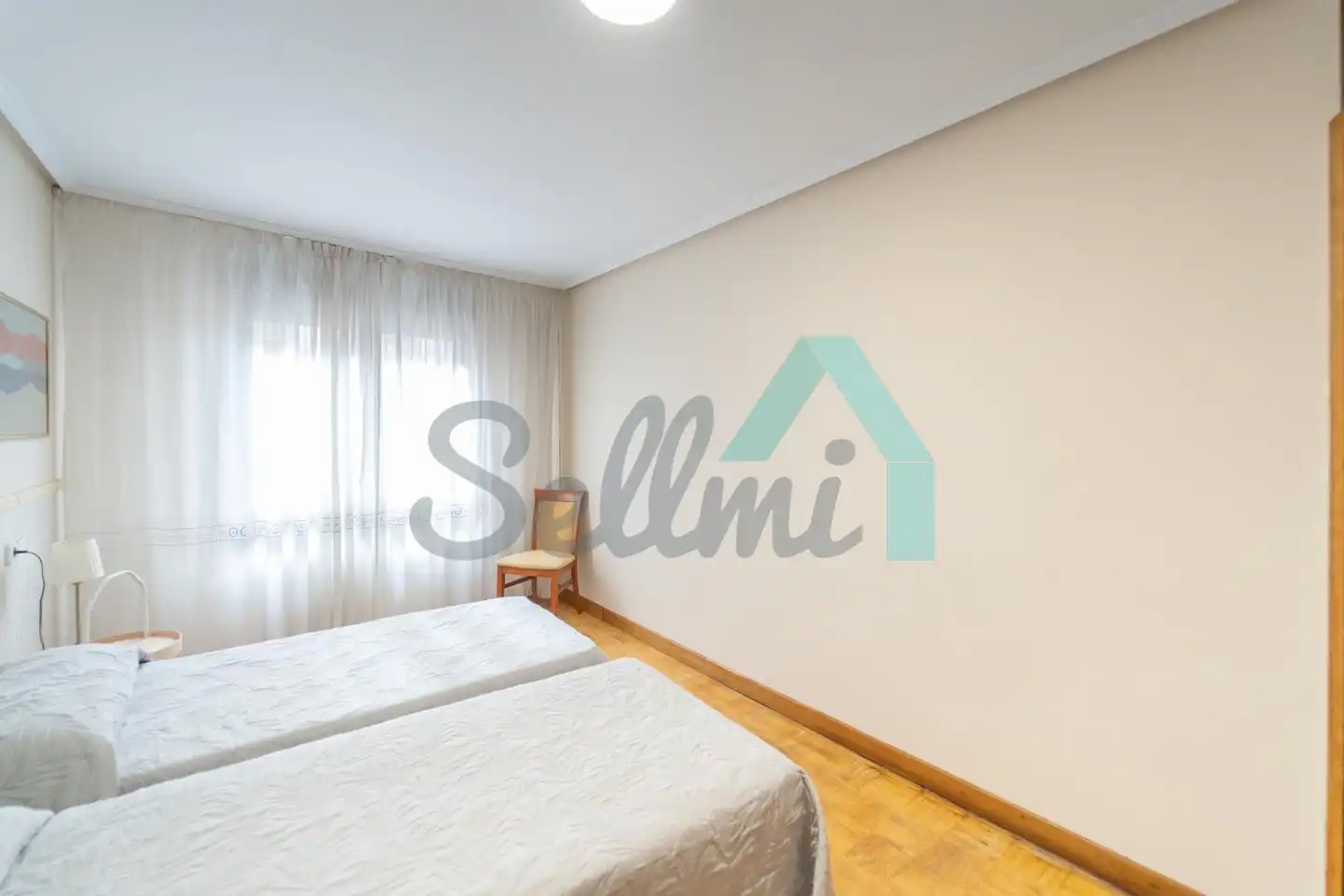 Schlafzimmer von Wohnung zur Miete in Parres mit Heizung, Parkett und Terrasse