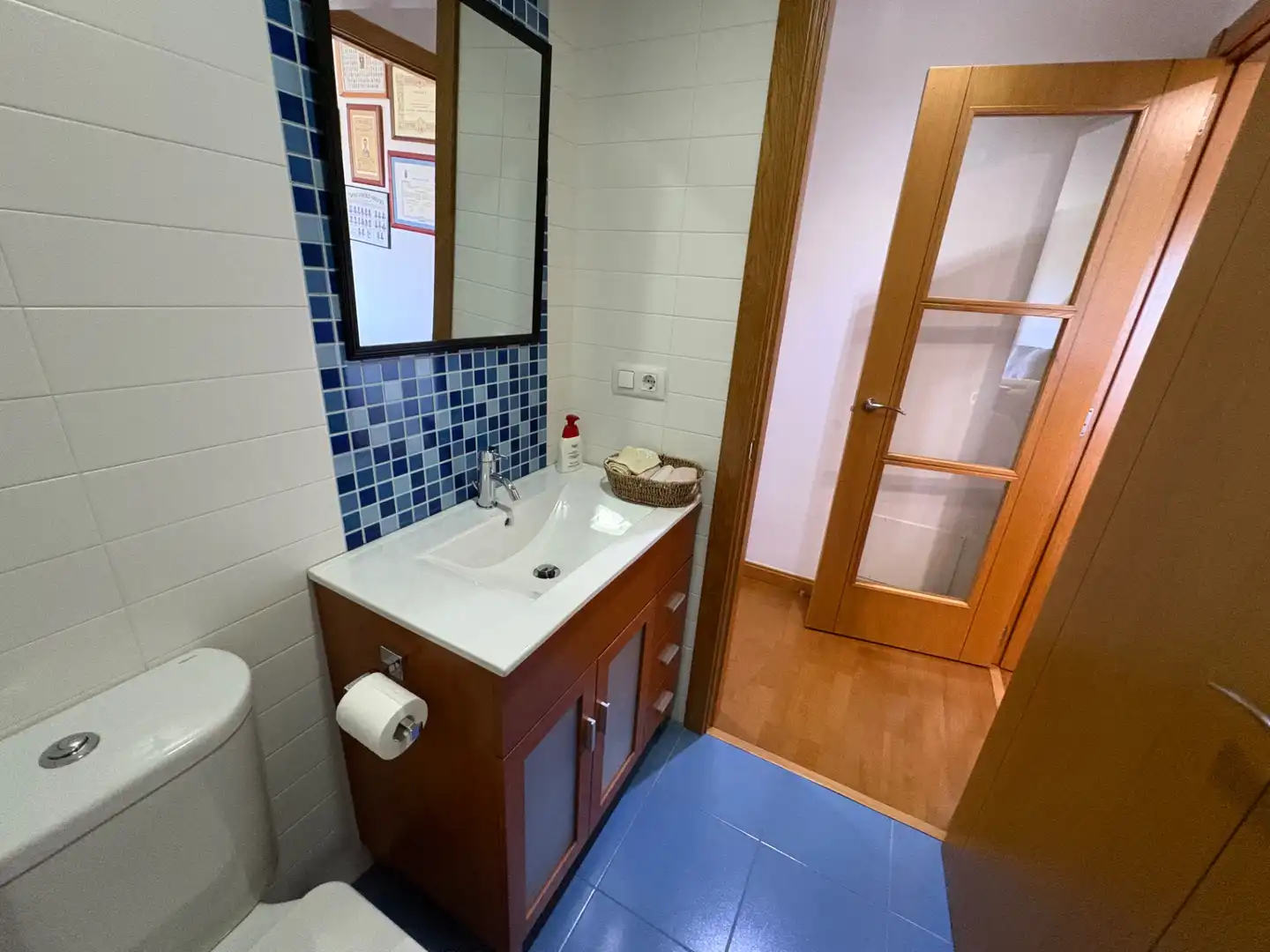 Baño de Piso en venta en Narón con Calefacción, Trastero y Amueblado