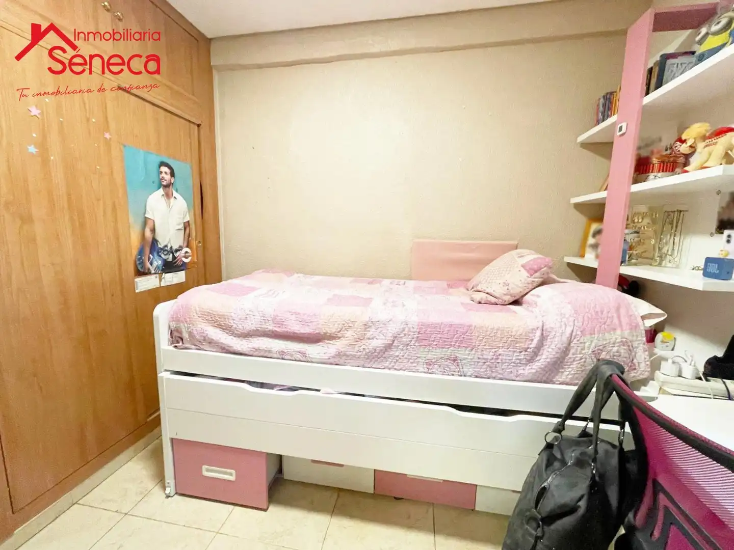 Bedroom of Flat for sale in Córdoba  with Air Conditioner and Heating