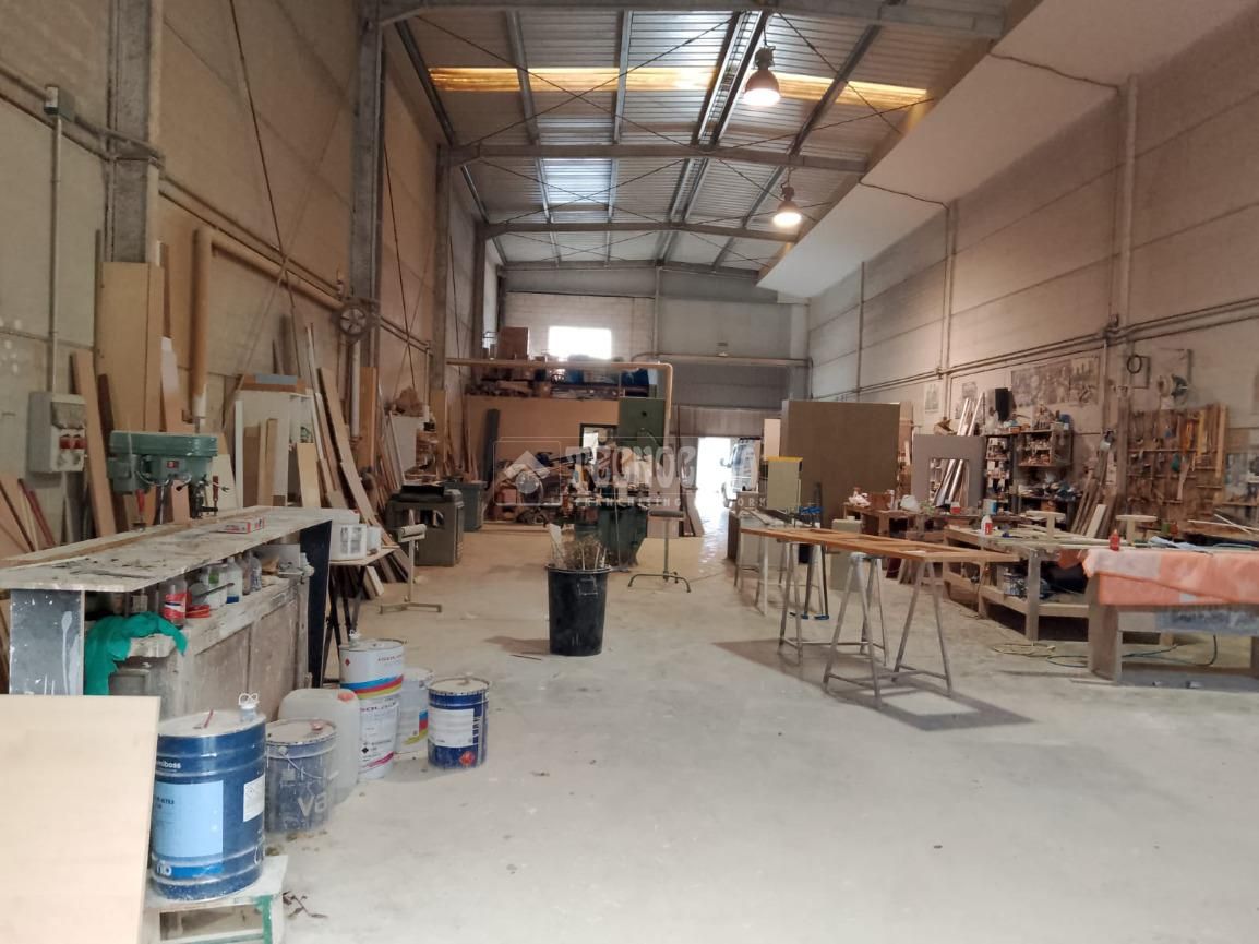 Premises for sale in La Rinconada  with Air Conditioner and Heating