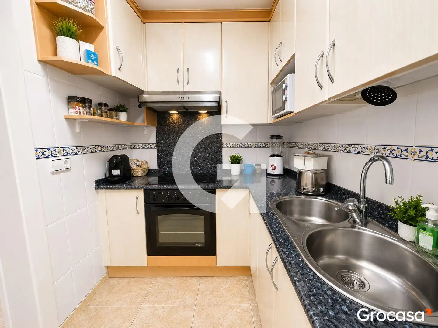 Kitchen of Flat for sale in Manresa  with Heating, Oven and Washing machine