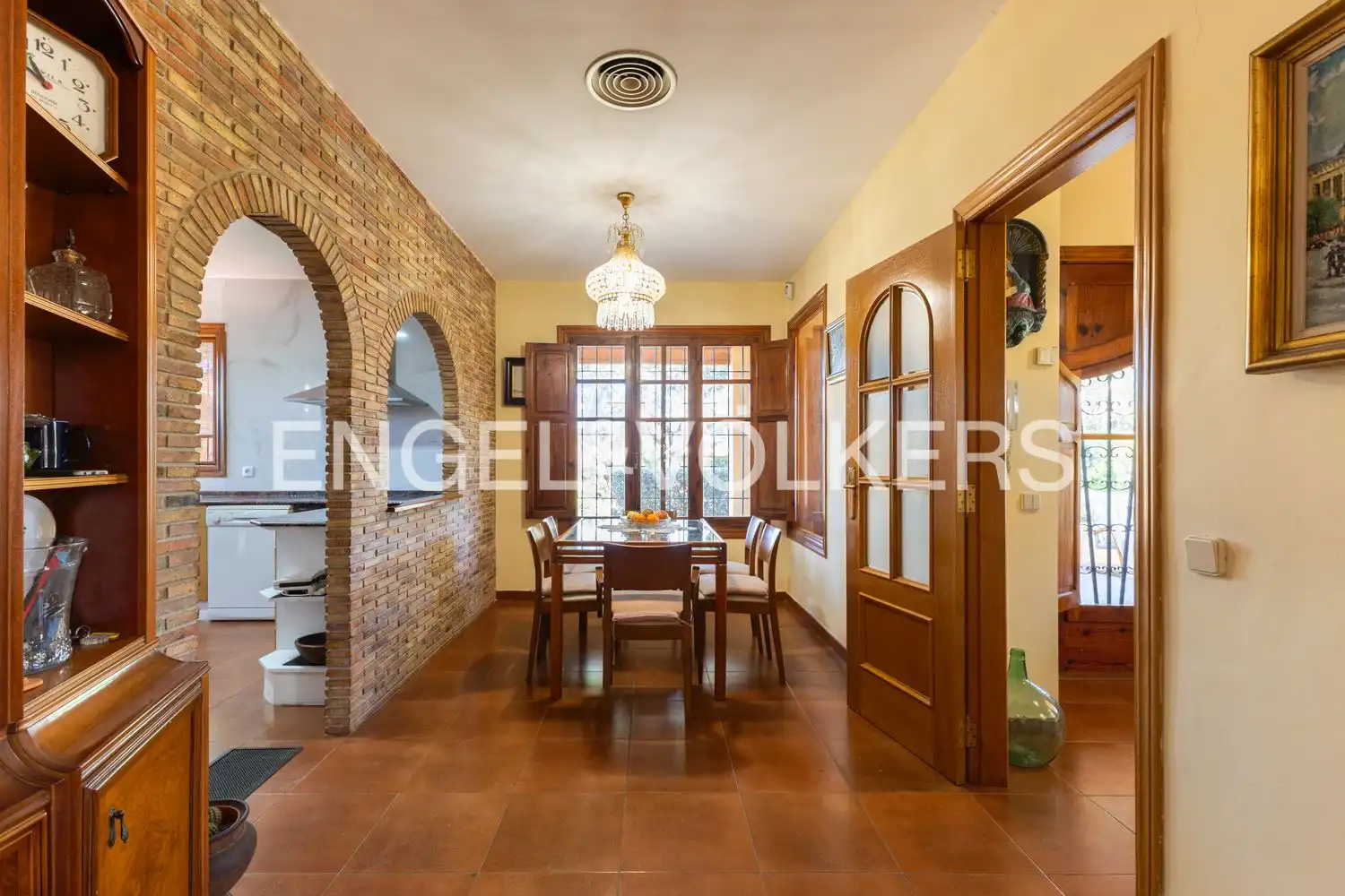 Comedor de Casa o chalet en venta en Paterna con Aire acondicionado, Calefacción y Jardín privado