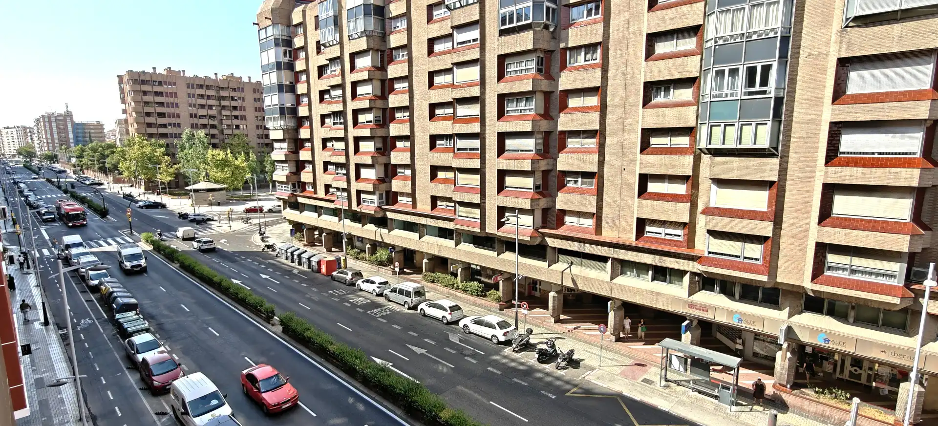 Vista exterior de Pis en venda en Zaragoza amb Aire condicionat i Calefacció