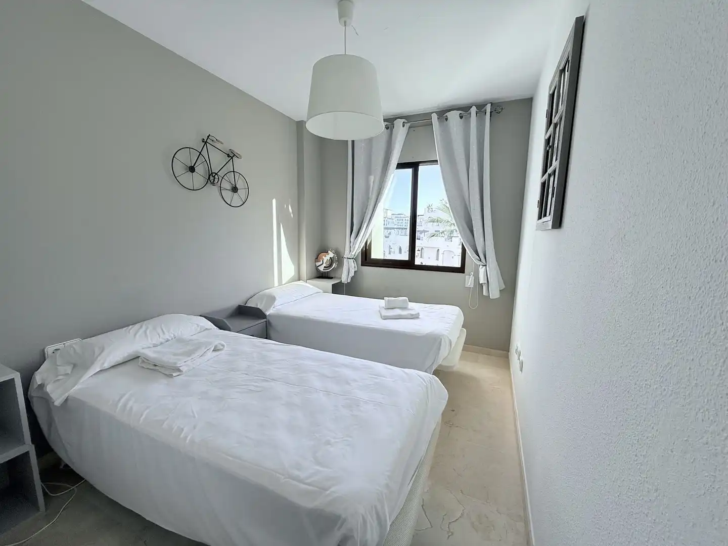 Piso con piscina en venta en Puerto de la Duquesa, imagen 12