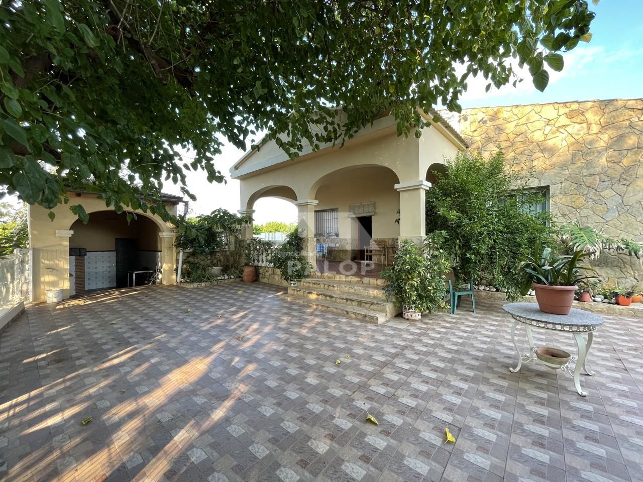 Vista exterior de Finca rústica en venta en La Pobla Llarga con Aire acondicionado, Jardín privado y Terraza