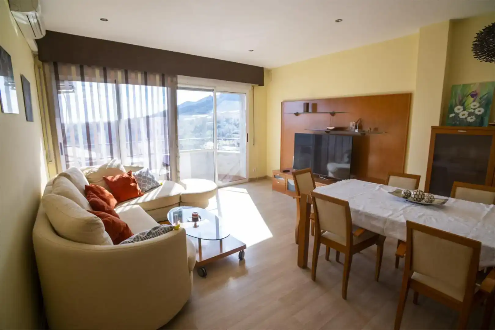 Living room of Flat for sale in Mas de Barberans  with Air Conditioner, Parquet flooring and Furnished