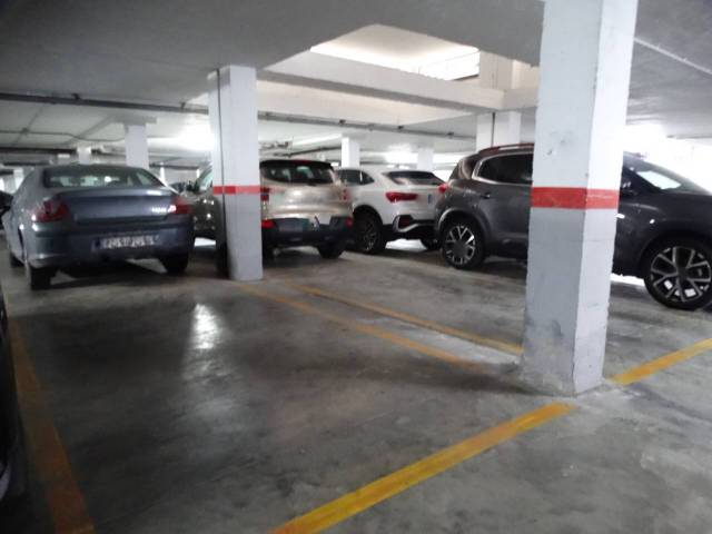 Garaje en Venta en Nuevo Parque - Los Rosales - Tráfico Pesado