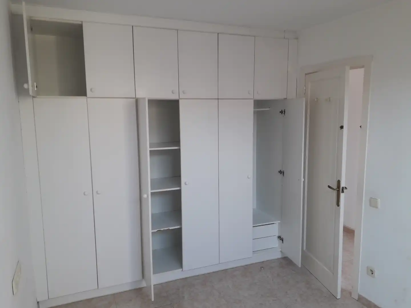 Habitación de Dúplex de alquiler en Sant Joan Despí con Aire acondicionado, Calefacción y Horno