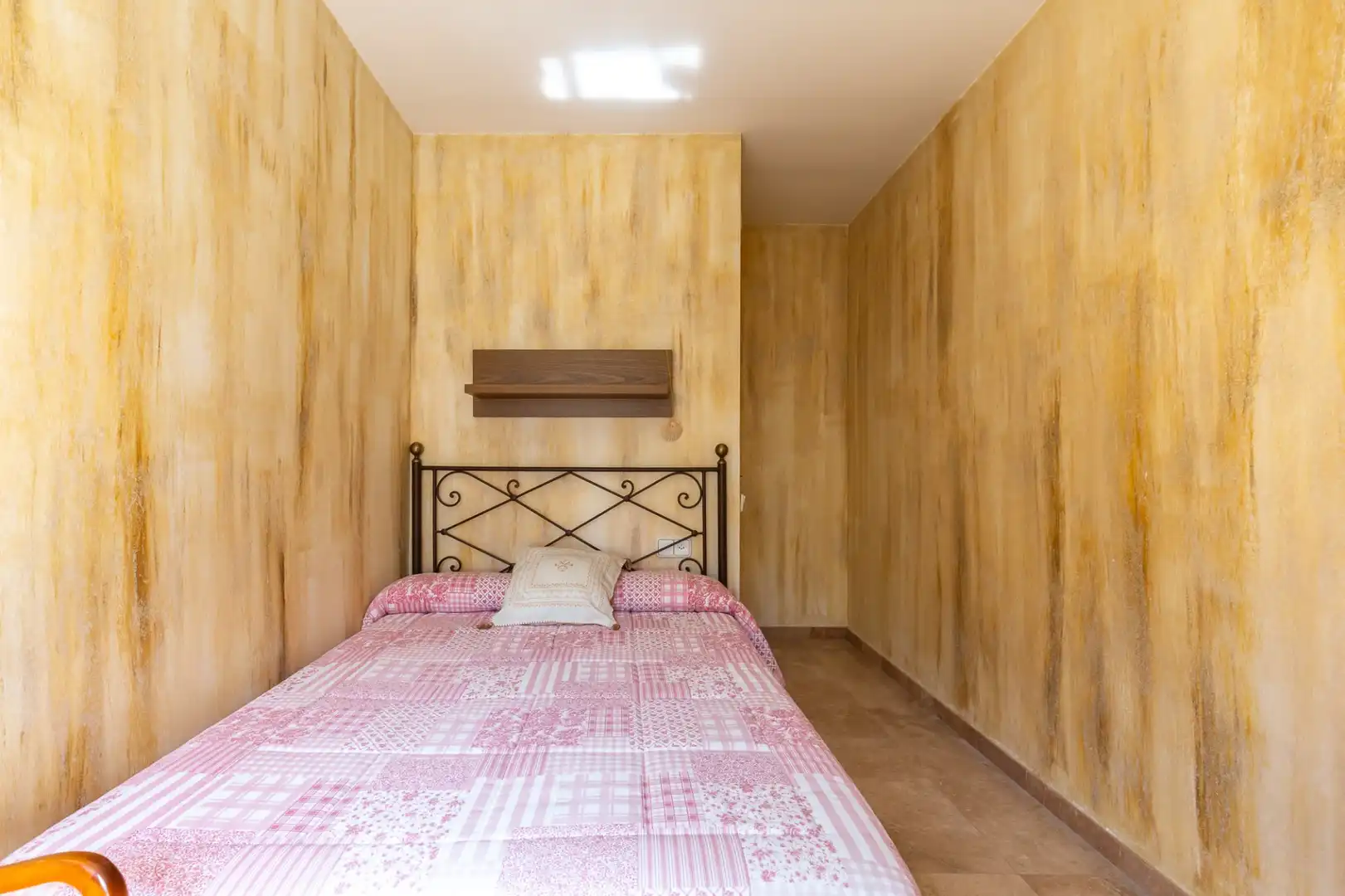 Schlafzimmer von Country house zum Verkauf in Rubí mit Klimaanlage, Heizung und Terrasse