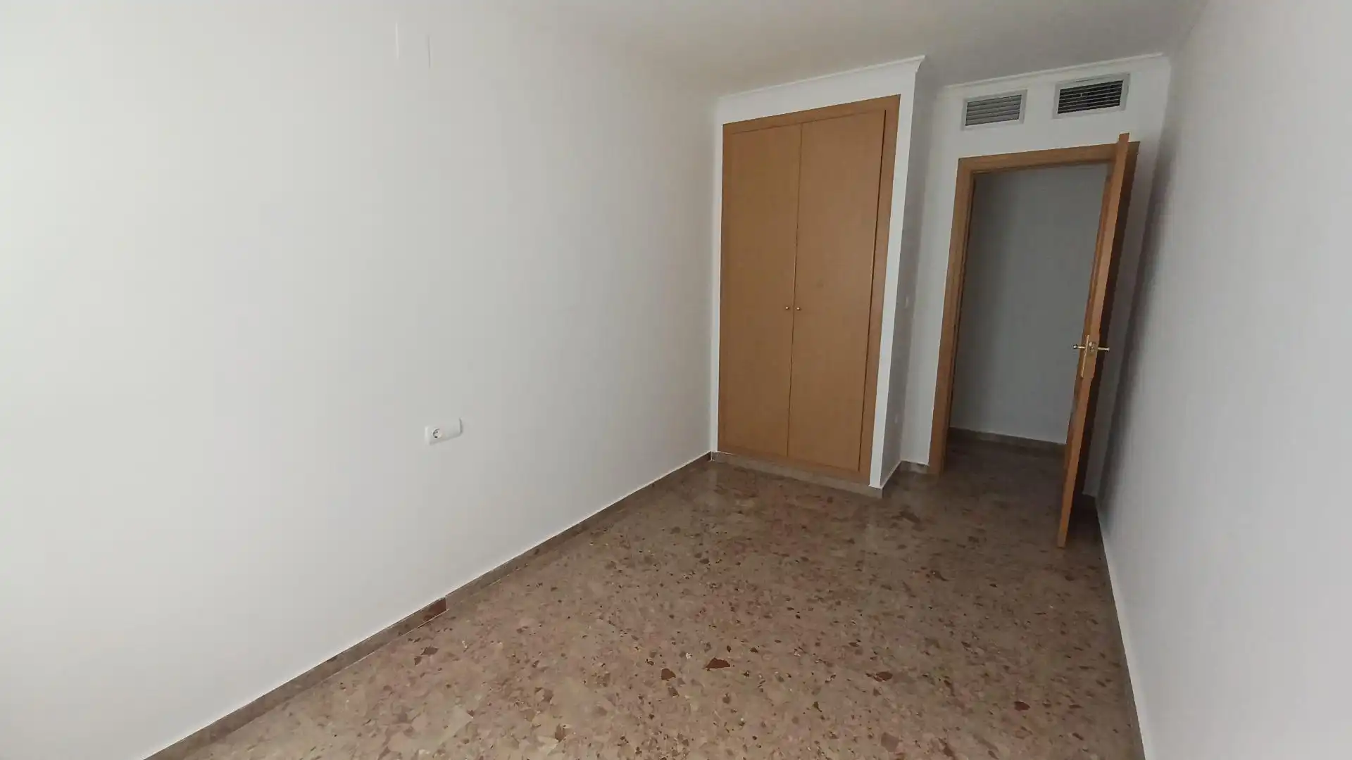 Habitación de Piso de alquiler en Albal con Aire acondicionado, Amueblado y Balcón