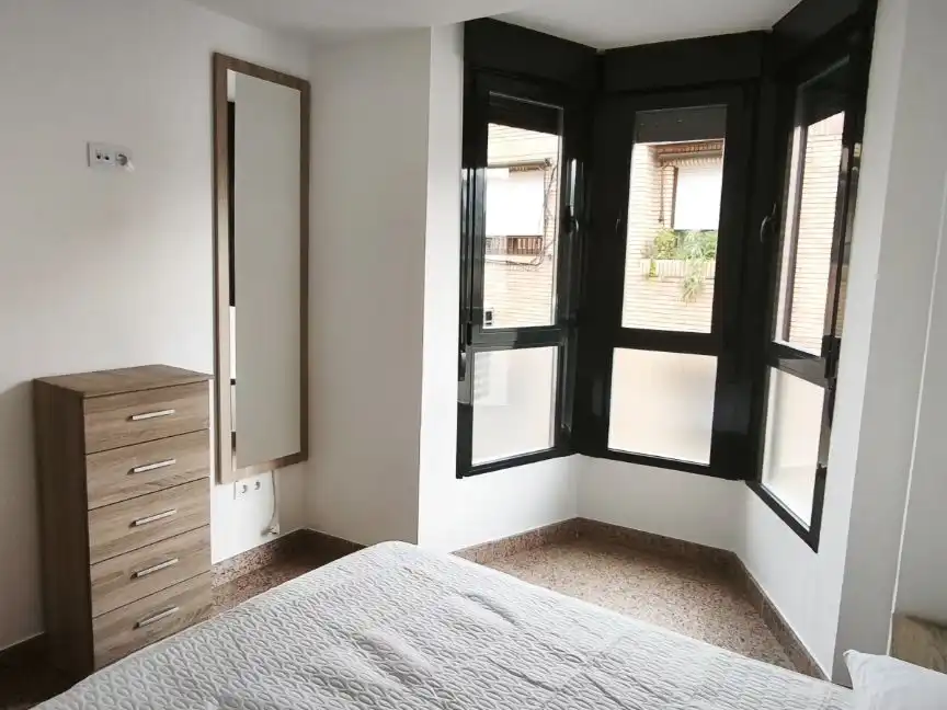 Schlafzimmer von Wohnung zur Miete in Fuenlabrada mit Klimaanlage, Heizung und Möbliert
