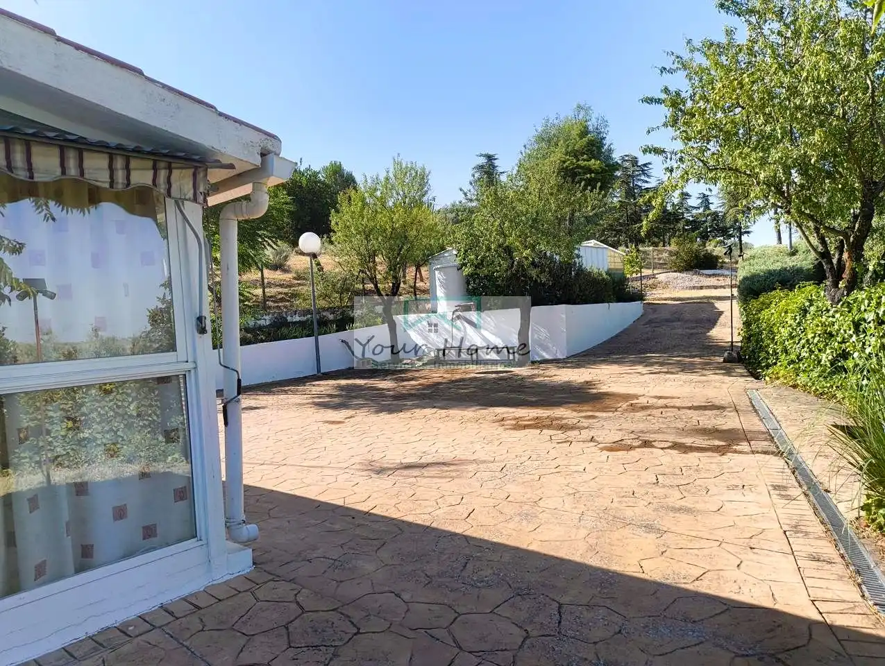 Terrassa de Casa o xalet en venda en Valdeavero amb Aire condicionat, Calefacció i Jardí privat