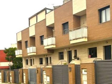 Casa a schiera con giardino in vendita a Fondo Somella