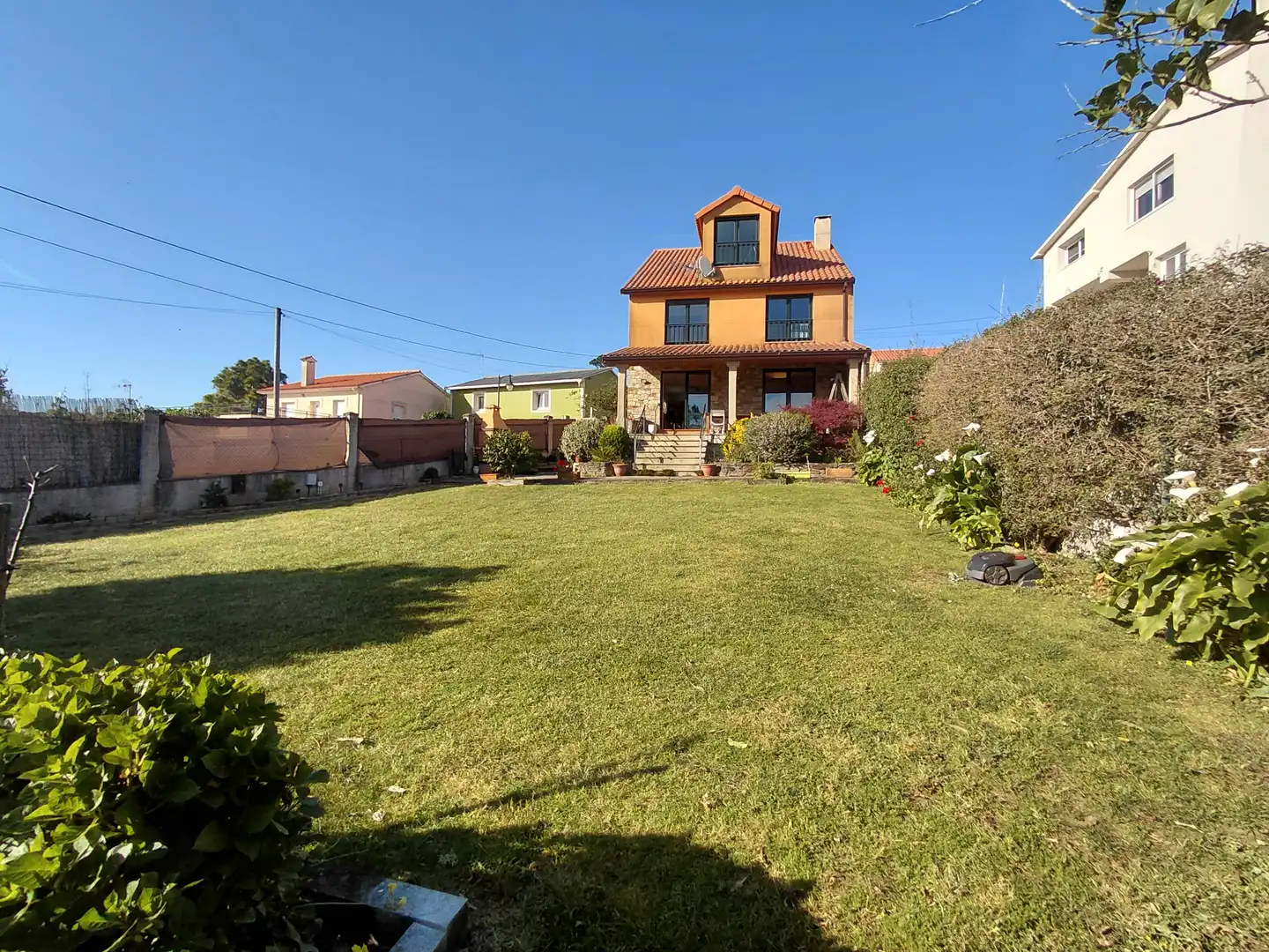 Jardín de Casa o chalet en venta en Oleiros con Calefacción, Jardín privado y Parquet