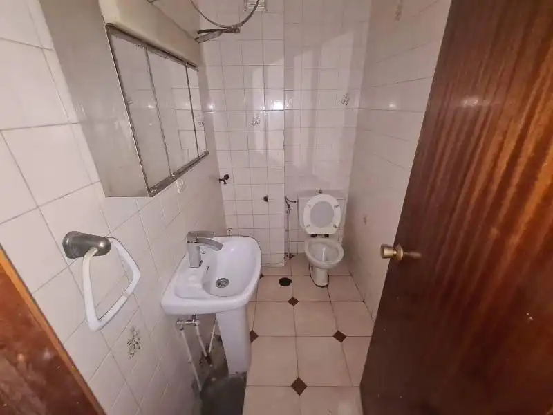 Baño de Piso en venta en Vega de Espinareda con Calefacción, Terraza y Trastero