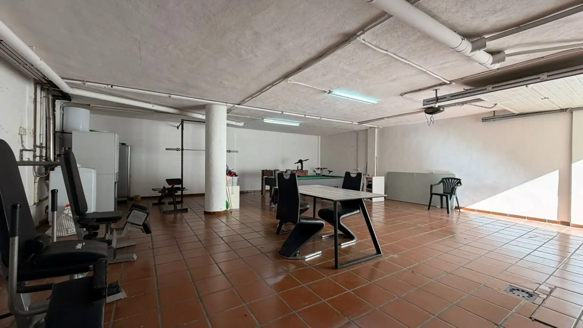Einfamilien-Reihenhaus zum Verkauf in Villanueva de Castellón mit Klimaanlage und Abstellraum