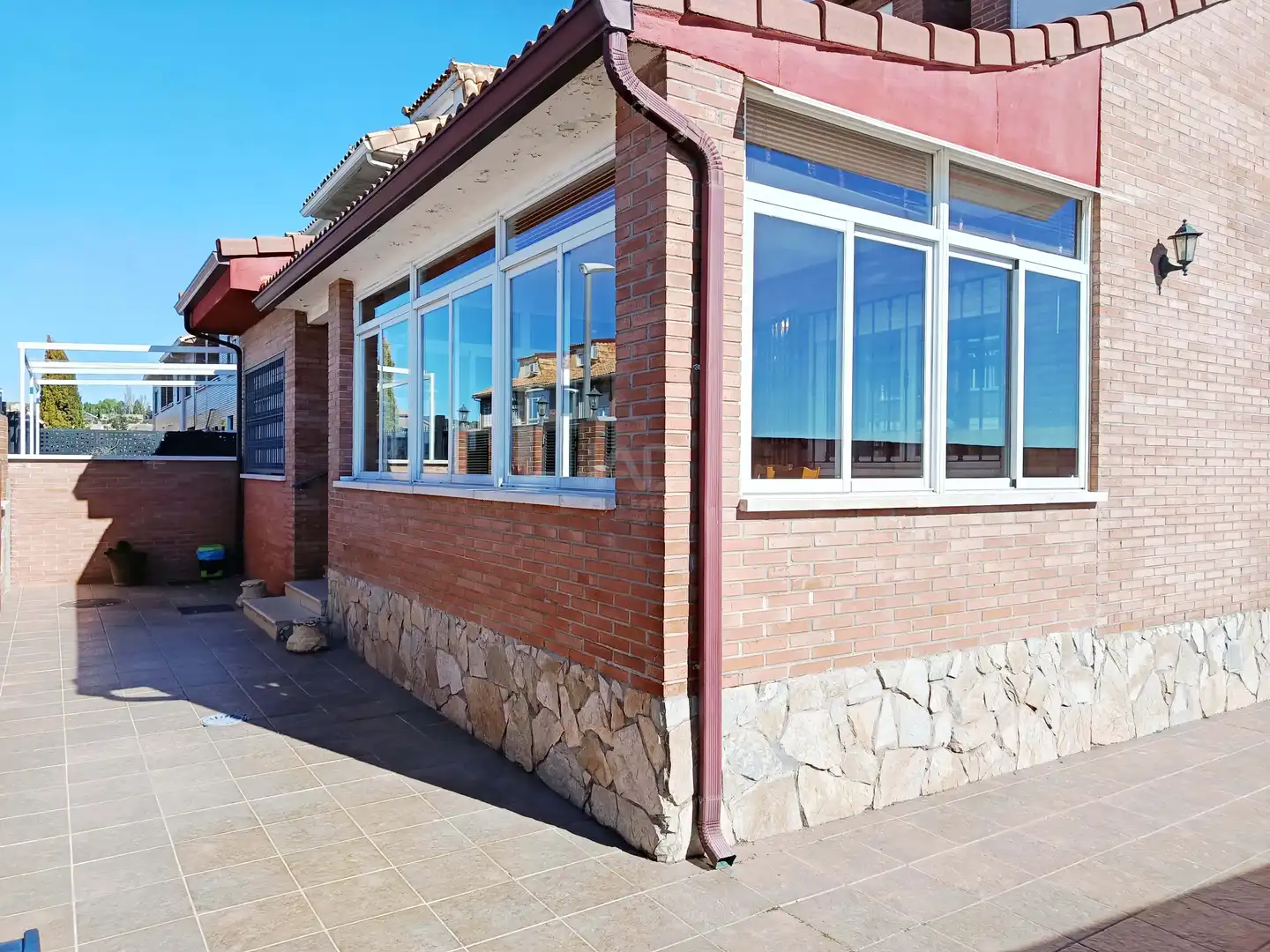 Exterior view of Houses for sale in Meco  with Air Conditioner, Heating and Terrace