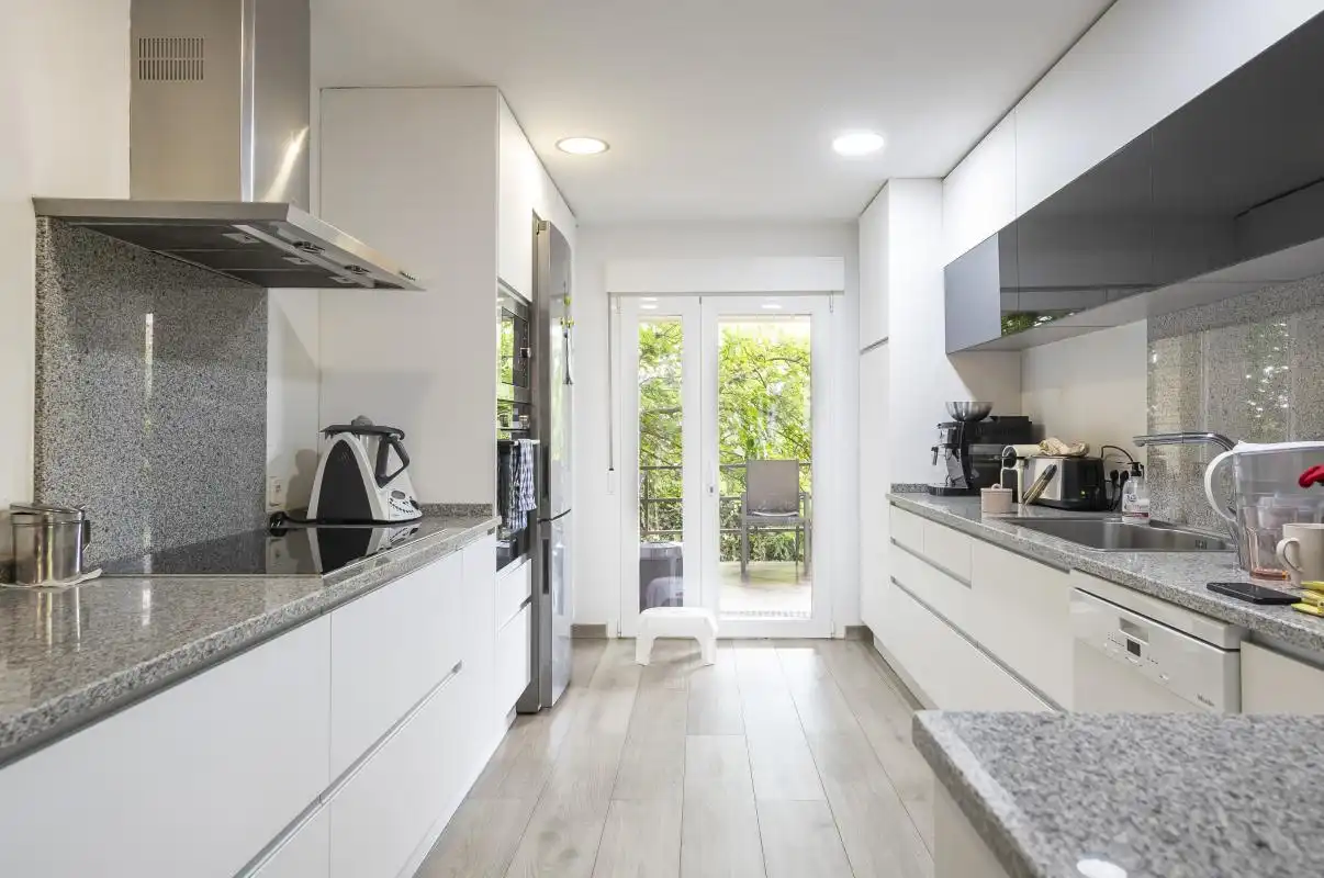 Cocina de Casa o chalet en venta en Boadilla del Monte con Aire acondicionado, Calefacción y Jardín privado