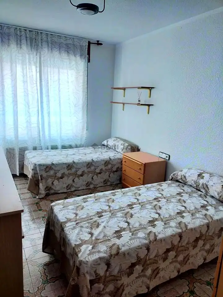 Schlafzimmer von Wohnung zur Miete in Teruel mit Heizung, Terrasse und Abstellraum