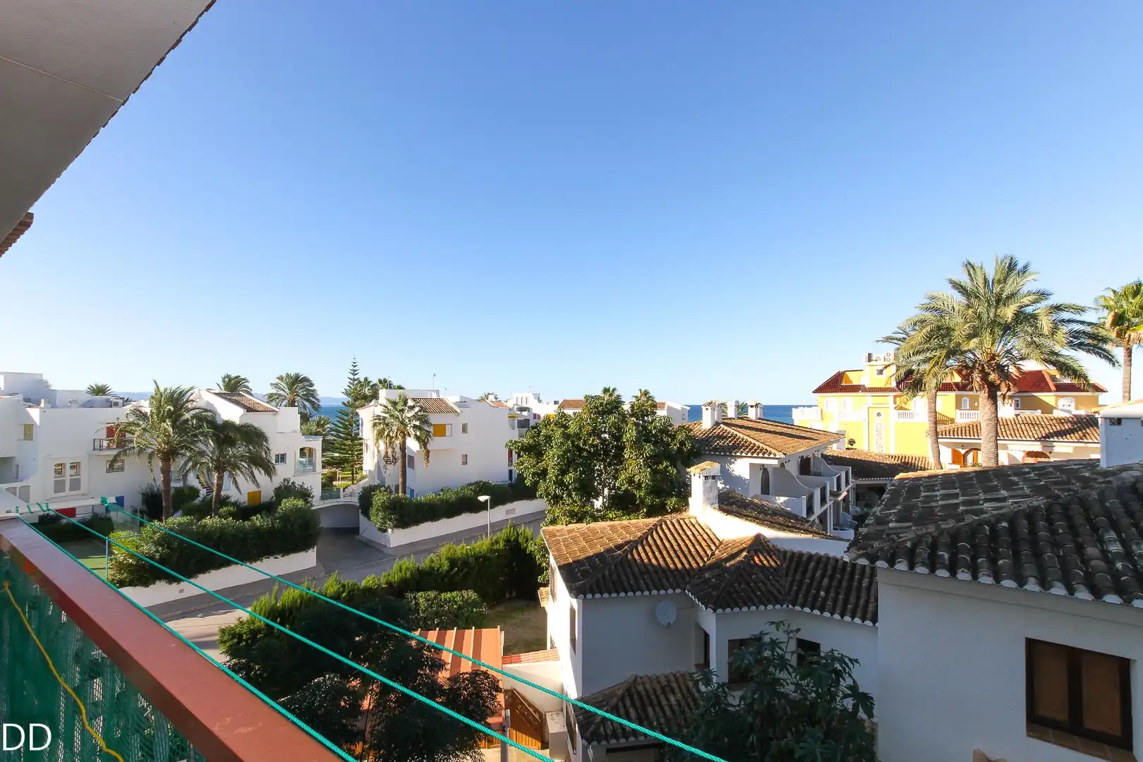 Vista exterior de Apartament de lloguer en Dénia amb Jardí privat, Terrassa i Piscina