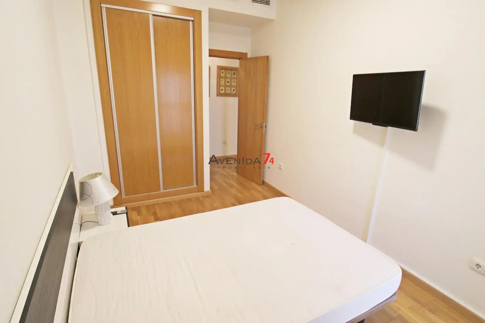 Dormitori de Apartament en venda en Lorca amb Aire condicionat, Terrassa i Moblat