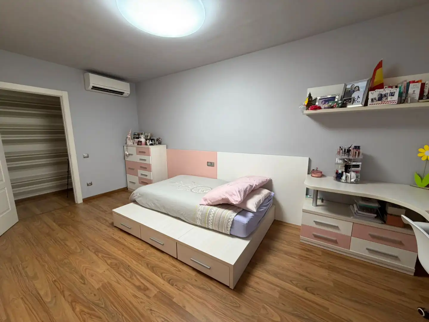 Bedroom of Houses for sale in Albesa  with Air Conditioner, Heating and Parquet flooring