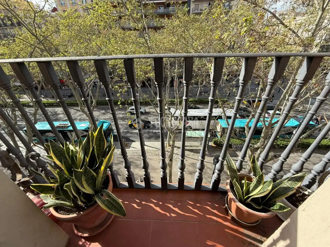 Terraza de Piso en venta en Barcelona con Calefacción y Balcón
