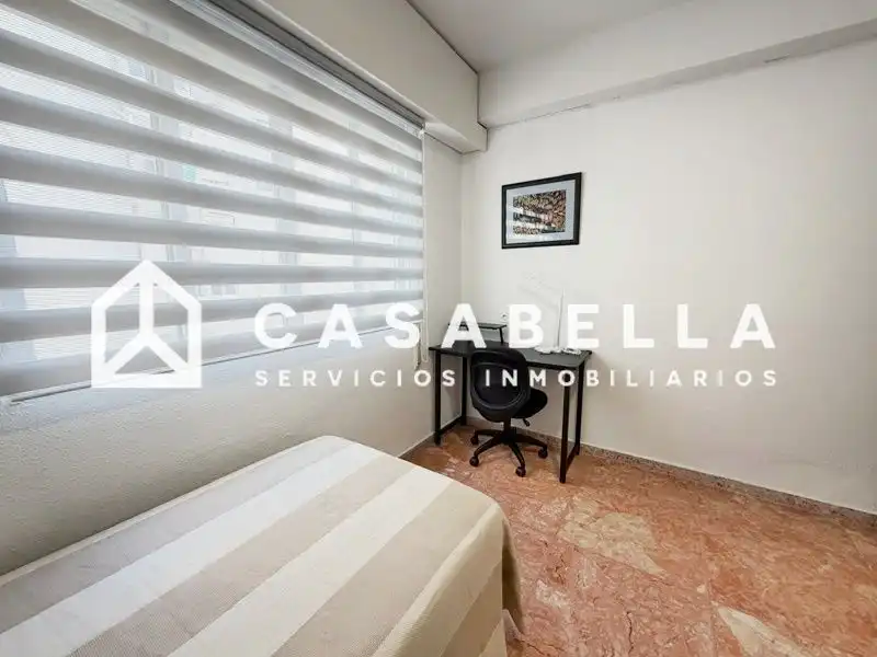 Schlafzimmer von Wohnung zur Miete in Valencia mit Klimaanlage, Heizung und Terrasse