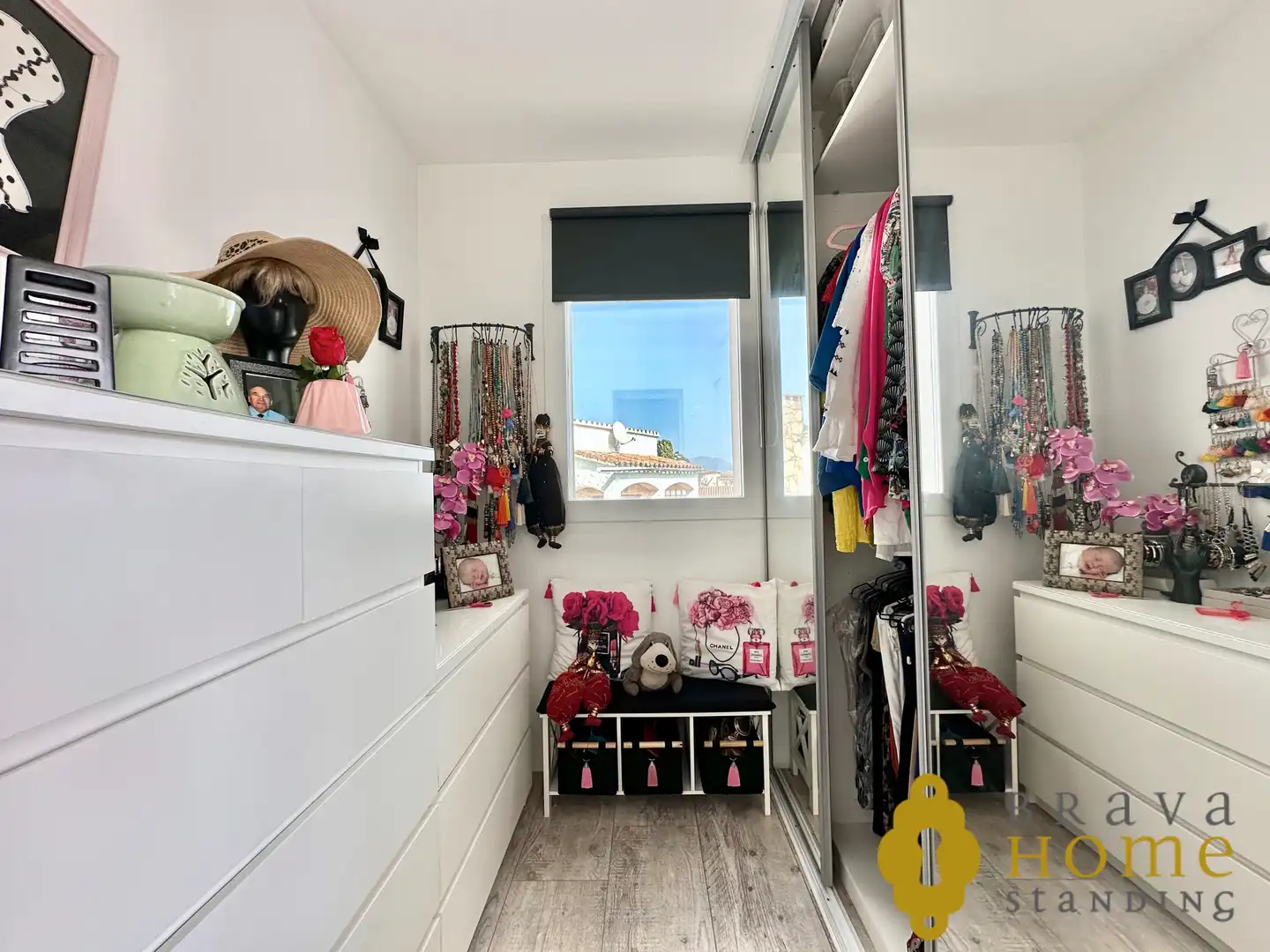 Schlafzimmer von Haus oder Chalet zum Verkauf in Empuriabrava mit Klimaanlage, Heizung und Privatgarten