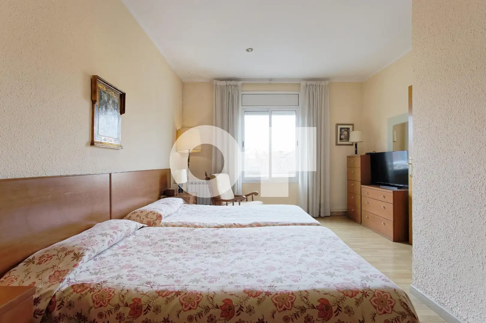 Habitación de Piso en venta en Cornellà de Llobregat con Aire acondicionado, Calefacción y Parquet