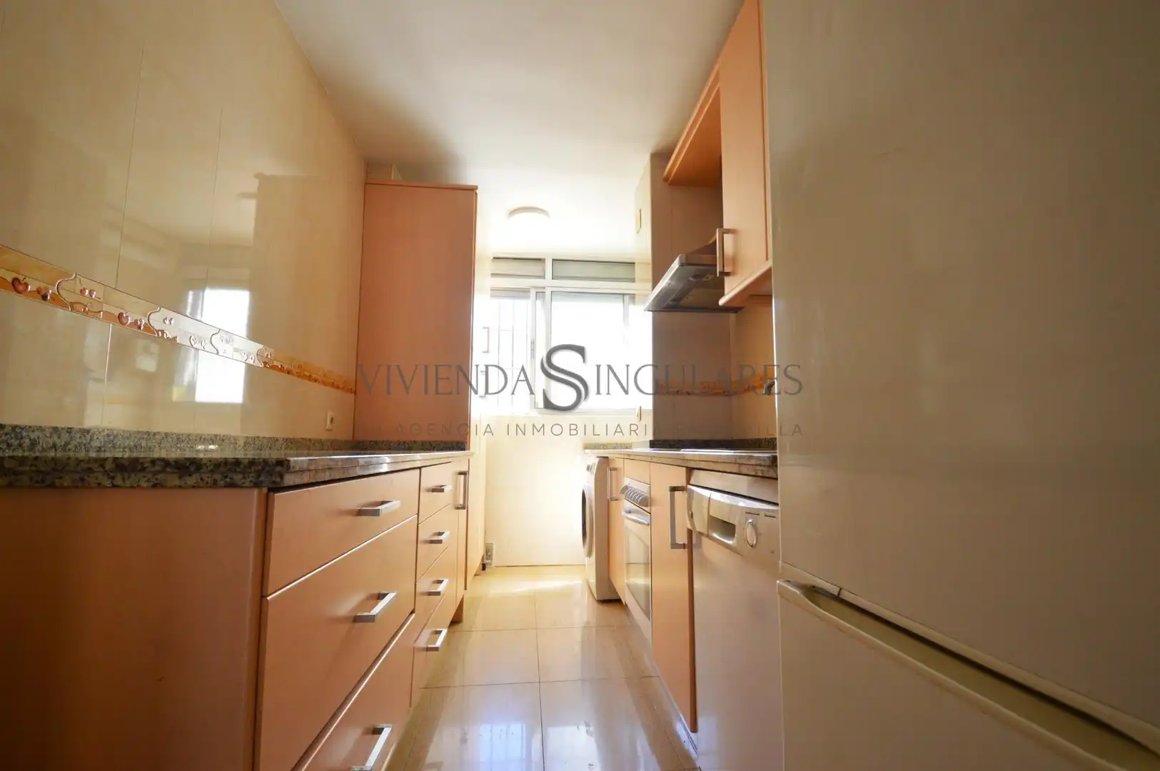 Kitchen of Flat for sale in Sevilla  with Air Conditioner, Private garden and Terrace