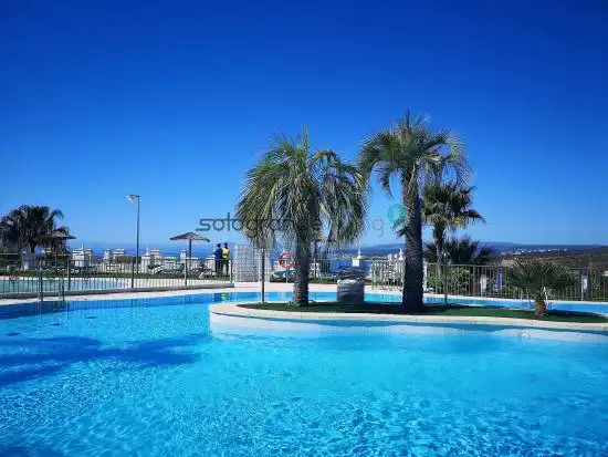 Piscina de Apartamento en venta en Manilva con Aire acondicionado, Calefacción y Terraza