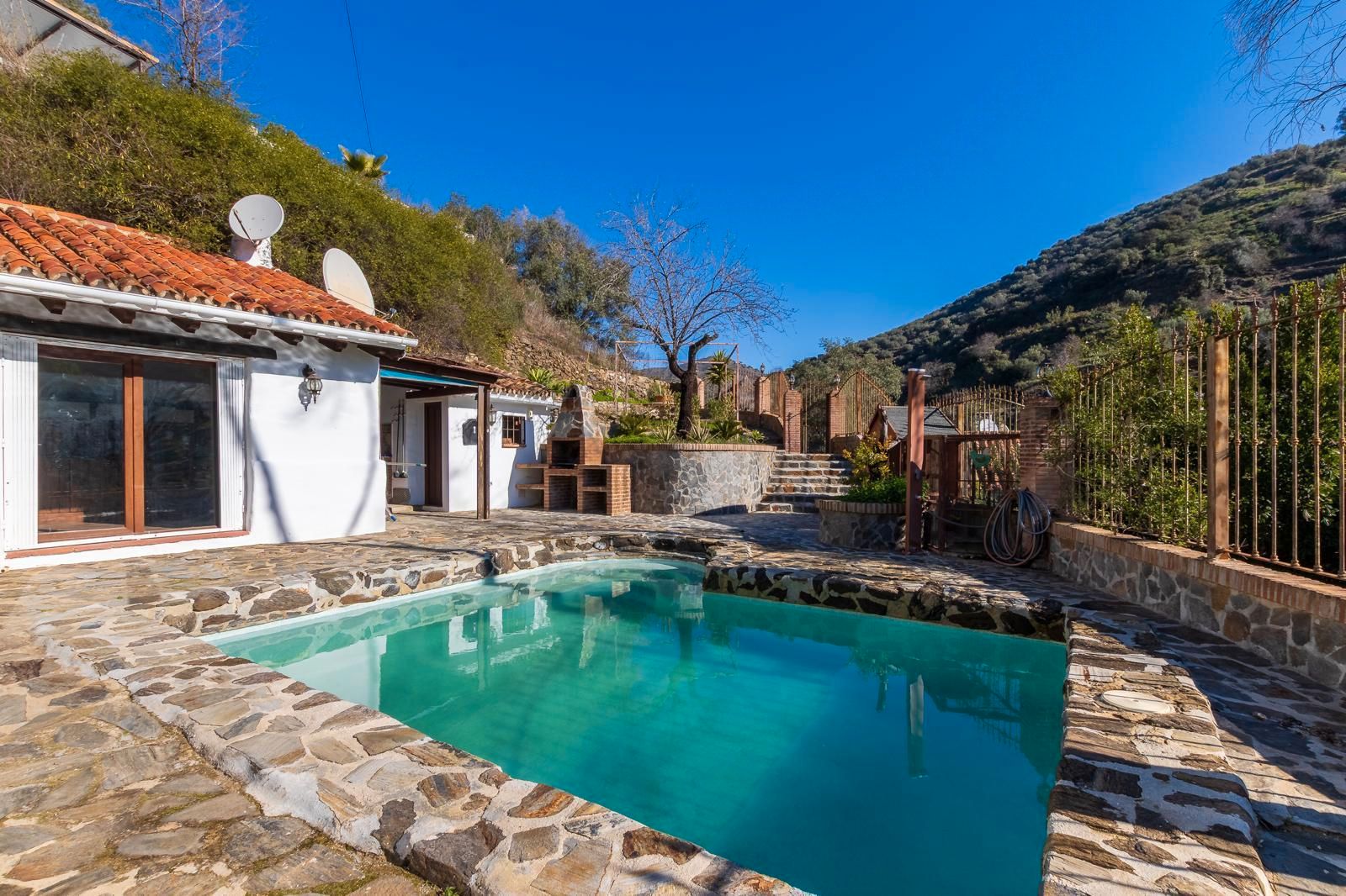 Swimming pool of Country house for sale in Arenas  with Private garden and Swimming Pool