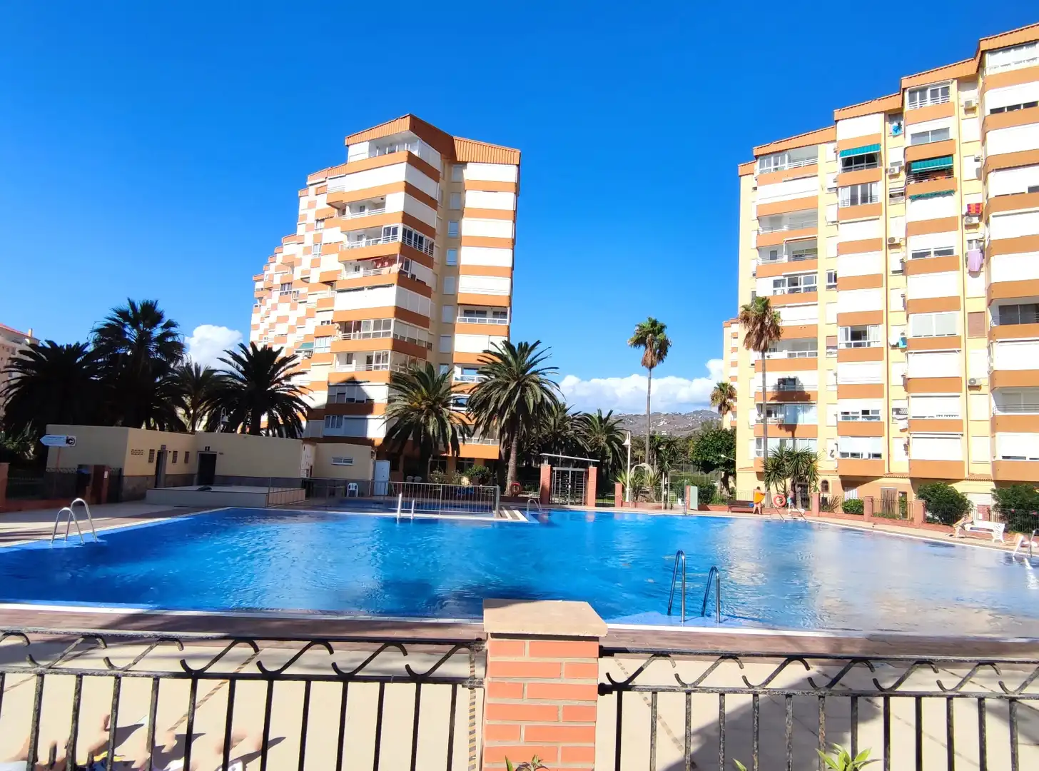 Piscina de Apartament en venda en Algarrobo amb Terrassa, Traster i Moblat
