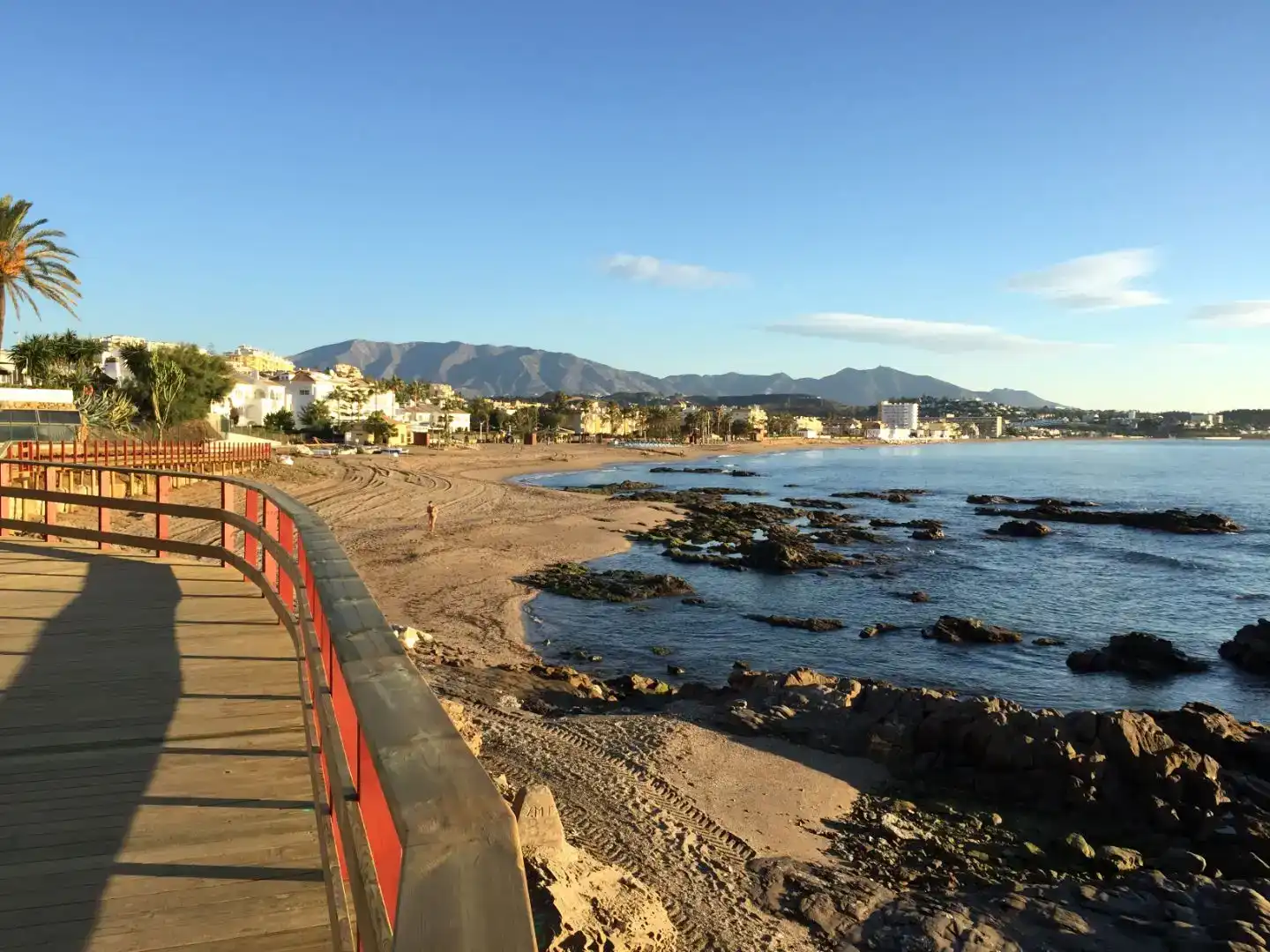 Außenansicht von Wohnung zur Miete in Mijas mit Klimaanlage, Privatgarten und Terrasse