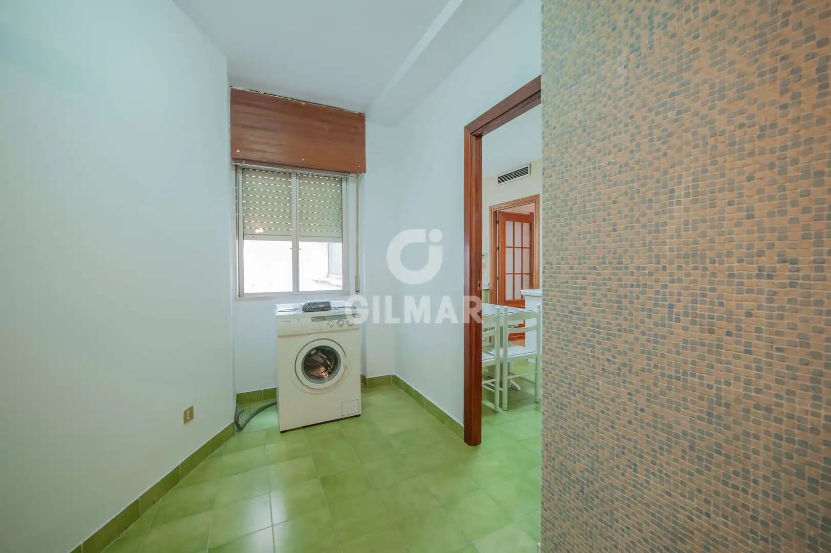 Piso de alquiler en Sevilla con Calefacción y Balcón