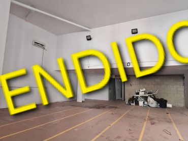 Local comercial en venda a Calle Luna