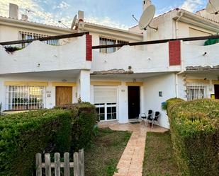 Vista exterior de Casa adosada en venda en Torremolinos amb Terrassa, Forn i Rentadora